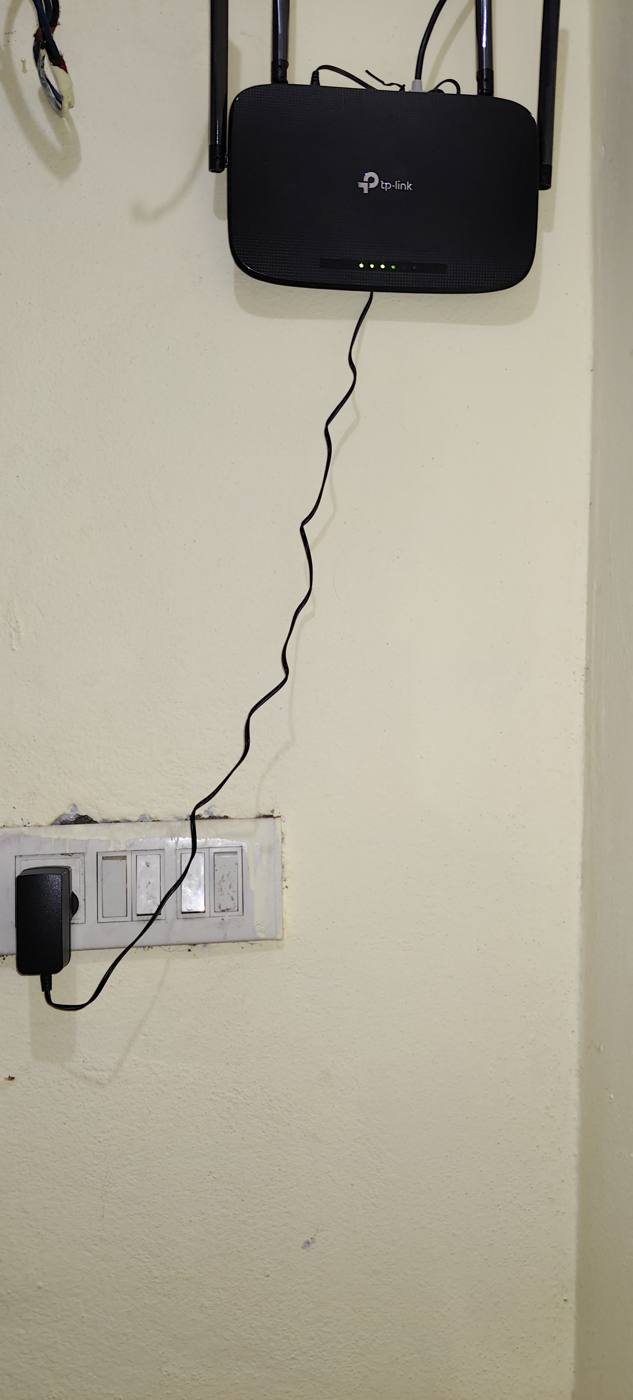 High-speed WiFi router at Shivom PG